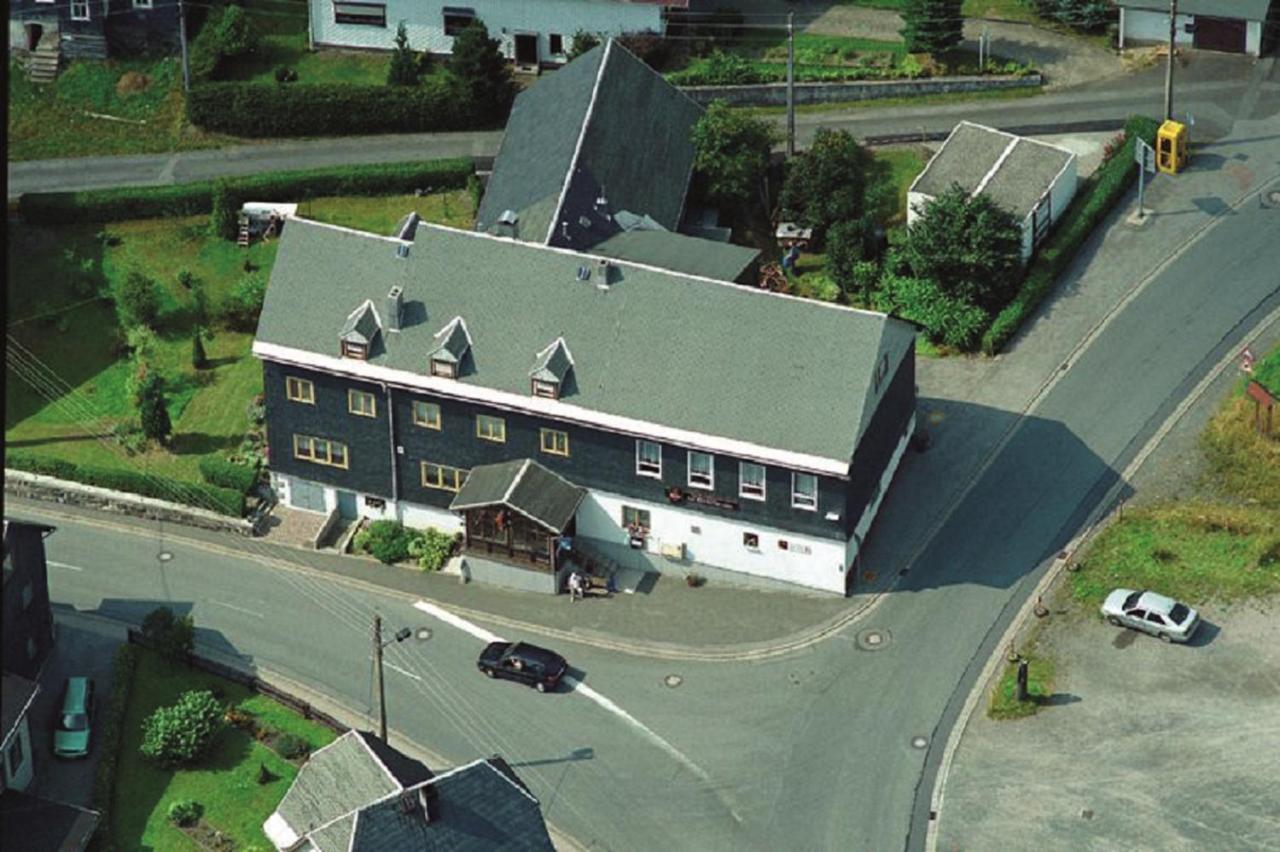 Gasthaus & Pension Am Rennsteig Spechtsbrunn Exterior foto